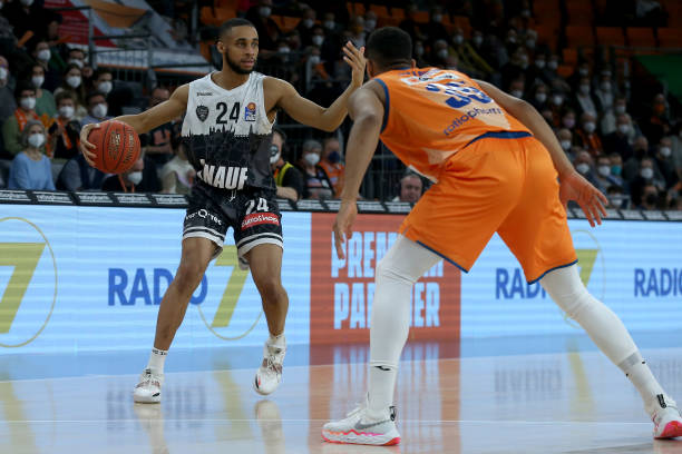 根据韩国电 根据韩国电